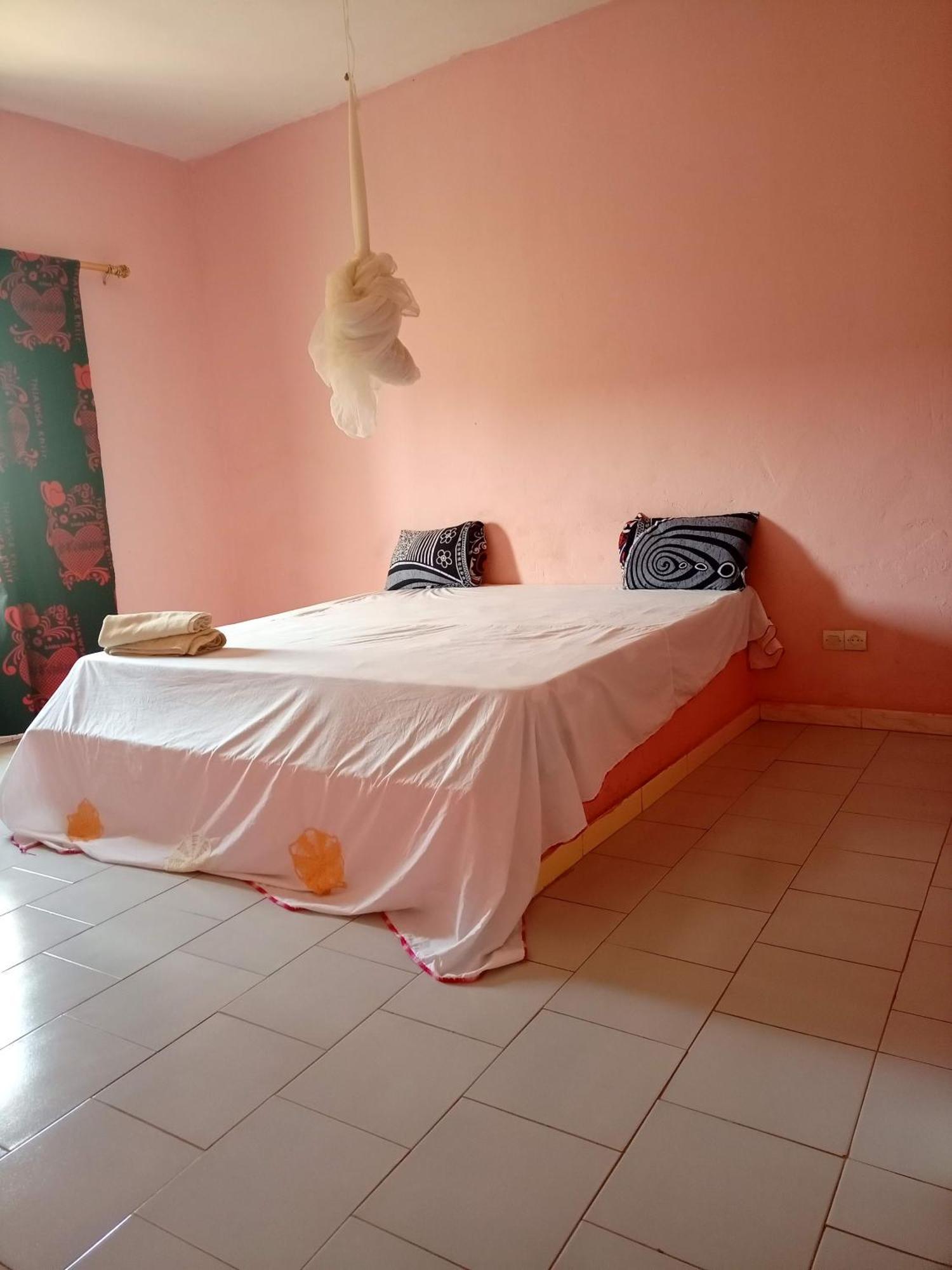 Hotel Chez Paolo à Toubab Dialo Extérieur photo