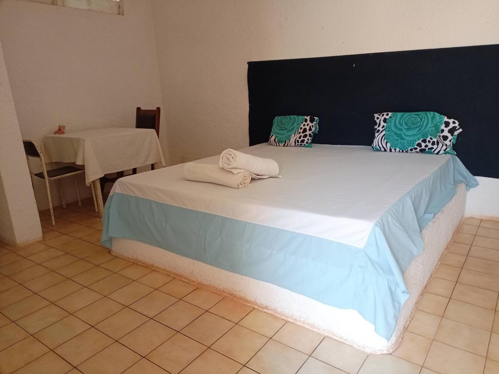 Hotel Chez Paolo à Toubab Dialo Extérieur photo